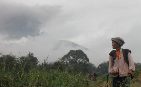 PVMBG Terbangkan Thermal Drone Pantau Kawah Puncak Marapi