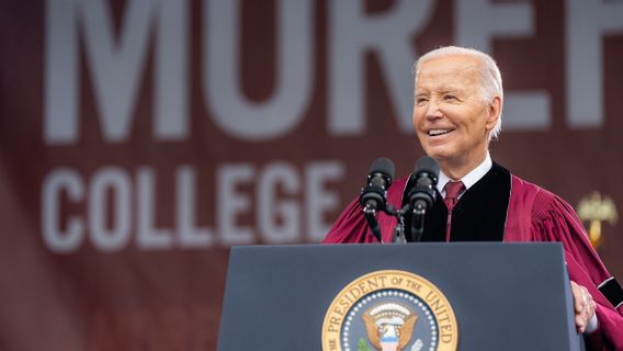 President Biden Congratulates Trump, Invites White House To Discuss Government Transition