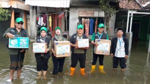 Ketum PDBN Fathan Subchi Kirim Bantuan Kemanusiaan untuk Korban Banjir di Demak