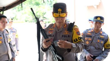Kaltara Police Chief Reviews The Logistics Of The Nunukan KPU Election, Ensures The Security Of Elections At The Border