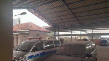 KPK Sita救护车到Sita土地和建筑物价值1000万印尼盾,涉嫌与BI-OJK CSR腐败有关