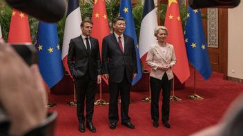 台湾について、マクロン大統領は、ヨーロッパは米国や中国の政策に従うべきではないと述べています