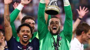 Bawa PSG Menangi Super Cup, Luis Enrique Puji Kiper Chevalier