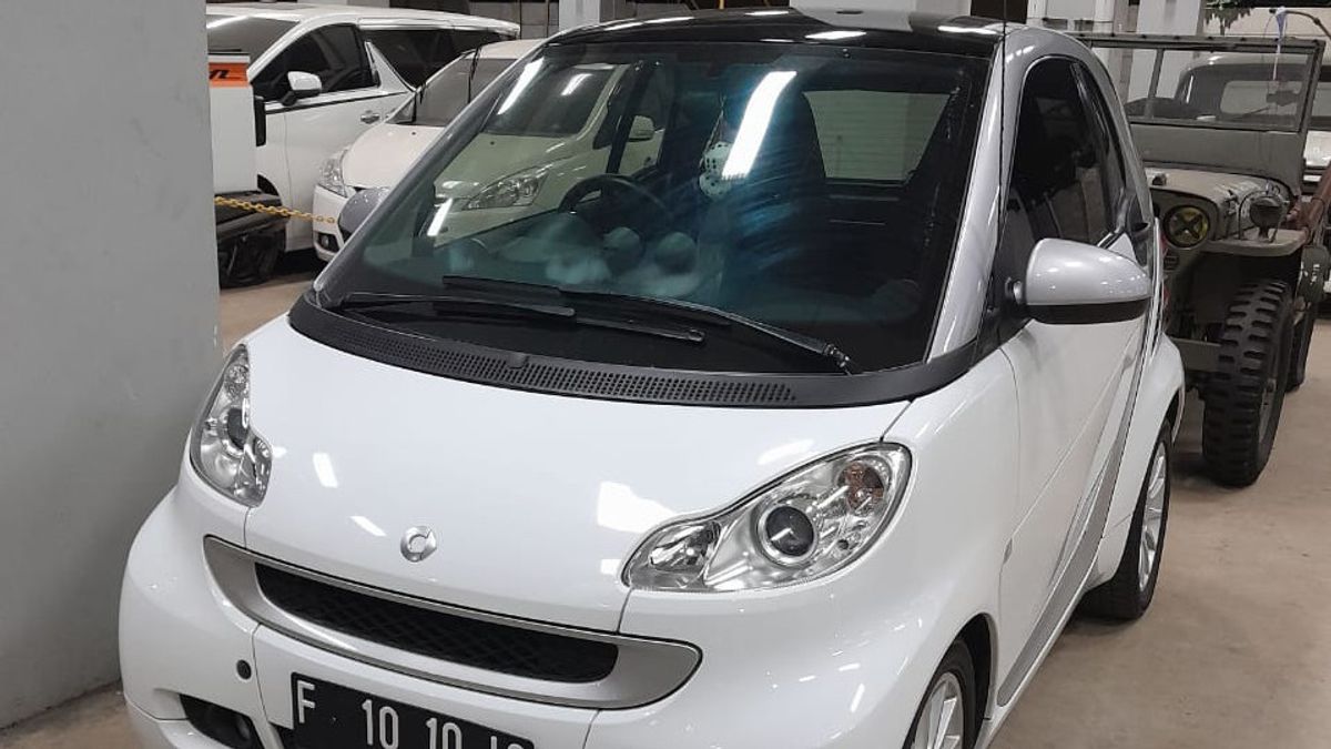 KPK Sita 3 Mobil Andhi Pramono dari Rumahnya, Ada CRV hingga Smart Fortwo