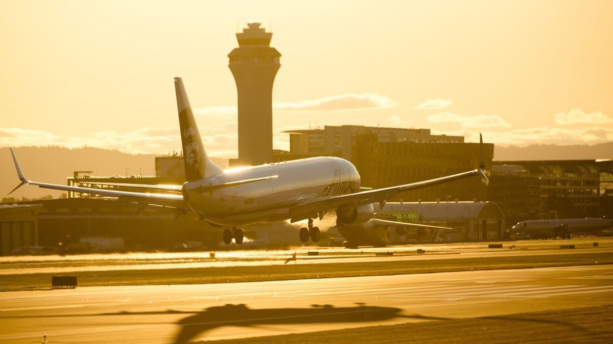 Apa Benar Teknologi 5G yang Dapat Mengganggu Penerbangan?
