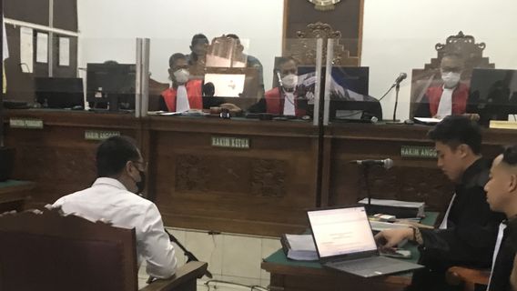 Sekuriti Mengaku Dihalangi Anggota Polri Saat Ingin Lapor Pak RT Ada Perbaikan CCTV