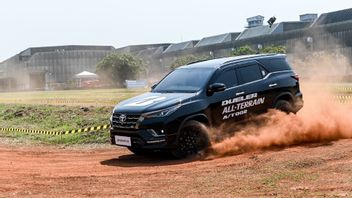 Bridgestone Dueler A/T002 Performance Reliability Test On Asphalt And Land Tracks