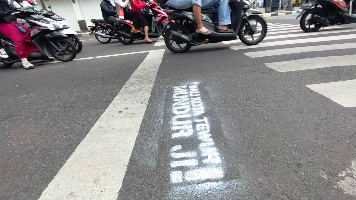 Jalanan Dicoret Desakan Mundur, Wali Kota Malang: Biar Allah Nanti yang Mengurai Semua, Saya yang Penting Kerja