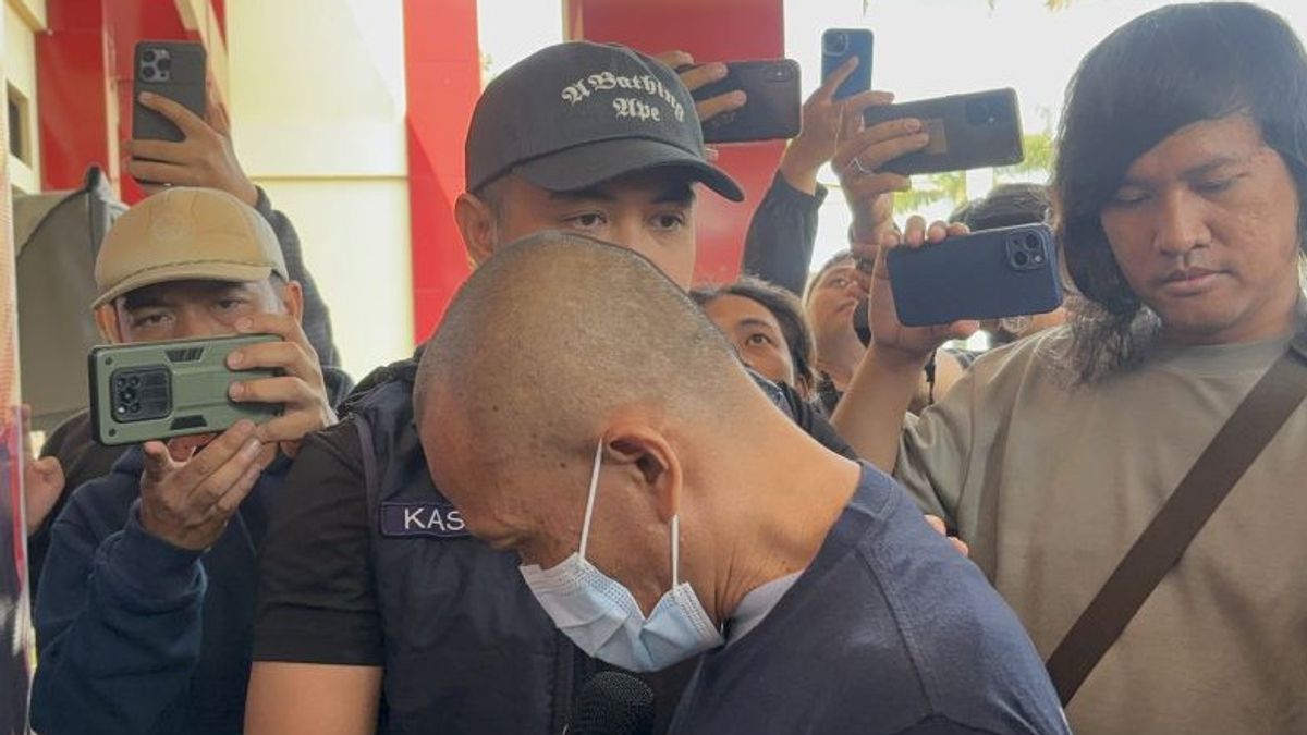 A Junior High School Teacher In Bandung Who Molested His Students While Guarding A Meatball Stall Was Arrested By The Police