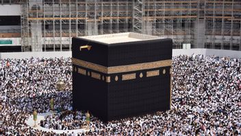The Center Of The Earth And The Attraction Of Magnets Are The Reasons For Planes Can't Pass Over The Kaaba, Really?