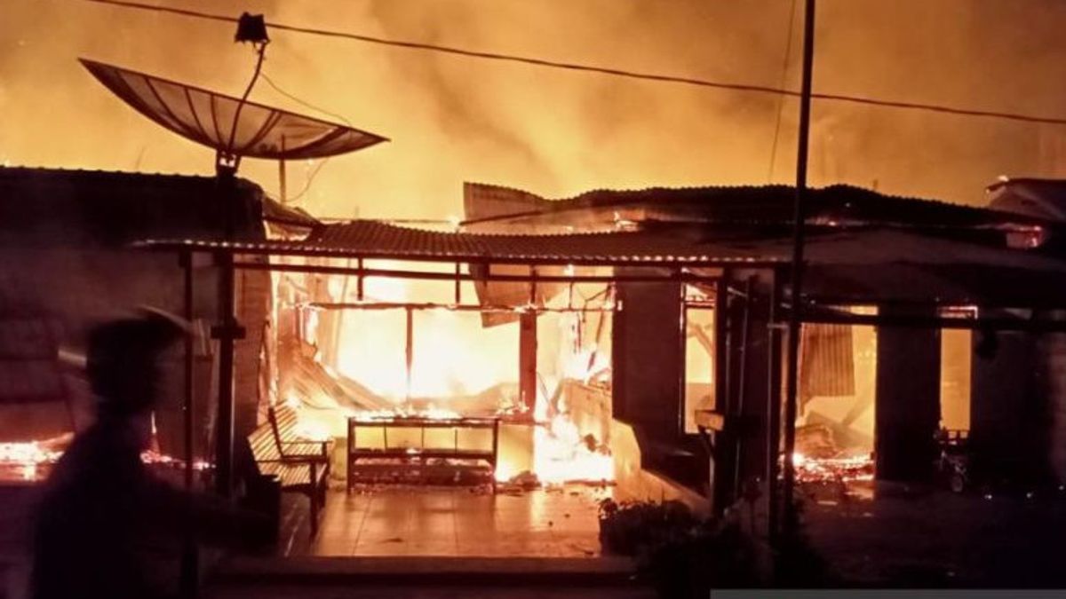 在Simeulue和Gayo Lues Aceh有10所房屋被烧毁，确认没有死亡