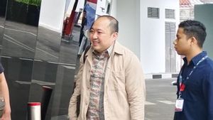 Again Examined By The AGO, Sritex Boss Brings Bags & Important Documents Related To Credit Cases