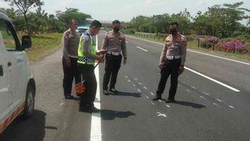 Tak Ada Bekas Rem di Jalan, Polres Indramayu Duga Sopir Elf yang Tabrak Truk di KM 136 Tol Cipali Mengantuk