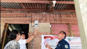 33 Heads Of Families In Kaltara Receive Free Electricity Assistance