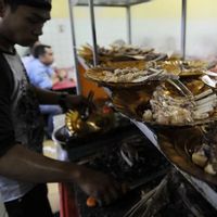 Tempat Makan Legendaris di Makassar yang Wajib Dikunjungi