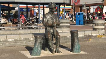 黑人生活的下一个目标物质 Uk 抗议者： 童子军创始人罗伯特 · 巴登 - 波威尔雕像 