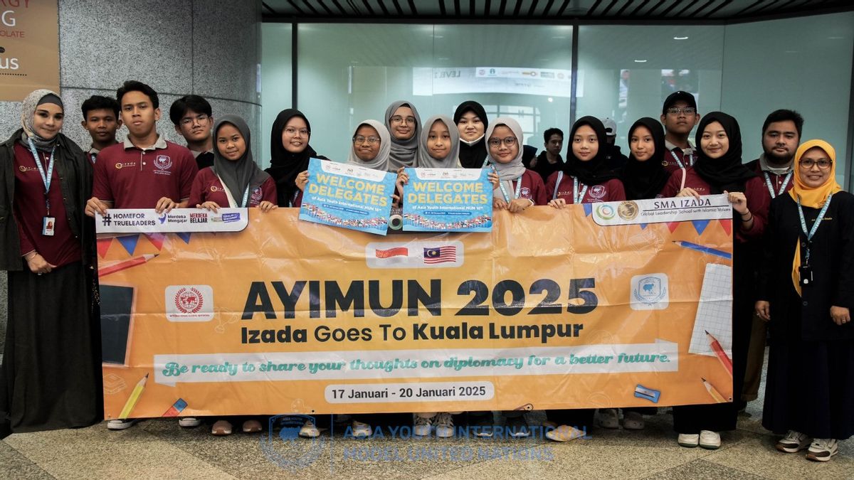 Siswa SMA Izada Belajar Mengenai Ilmu Kepemimpinan Dunia melalui Platform AYIMUN