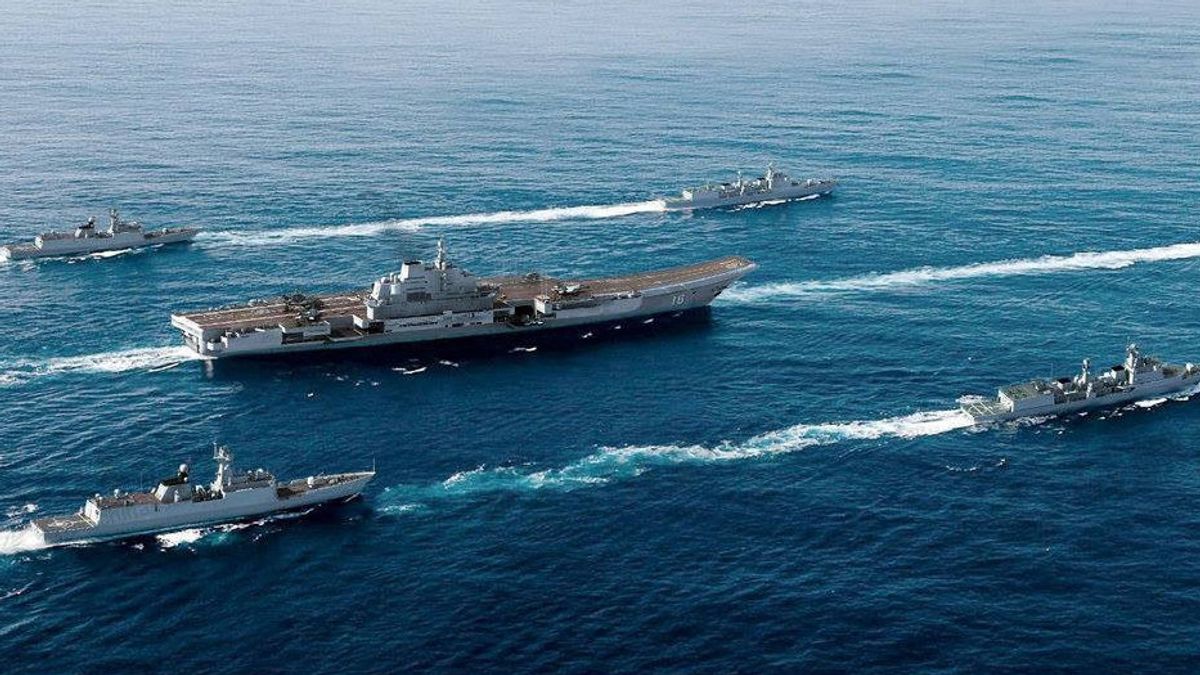 La Chine Envoie Lioning Aircraft Carrier Combat Group Dans Les Eaux Près De Taiwan