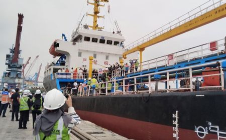 Mendag Zulkifli Cek Kapal Tanker Rp50,8 Miliar yang Tak Penuhi Syarat Berlayar di Sungai Musi