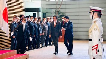 受到热烈欢迎，日本首相向佐科和印度尼西亚公民表示感谢，他们对安倍晋三的去世表示哀悼