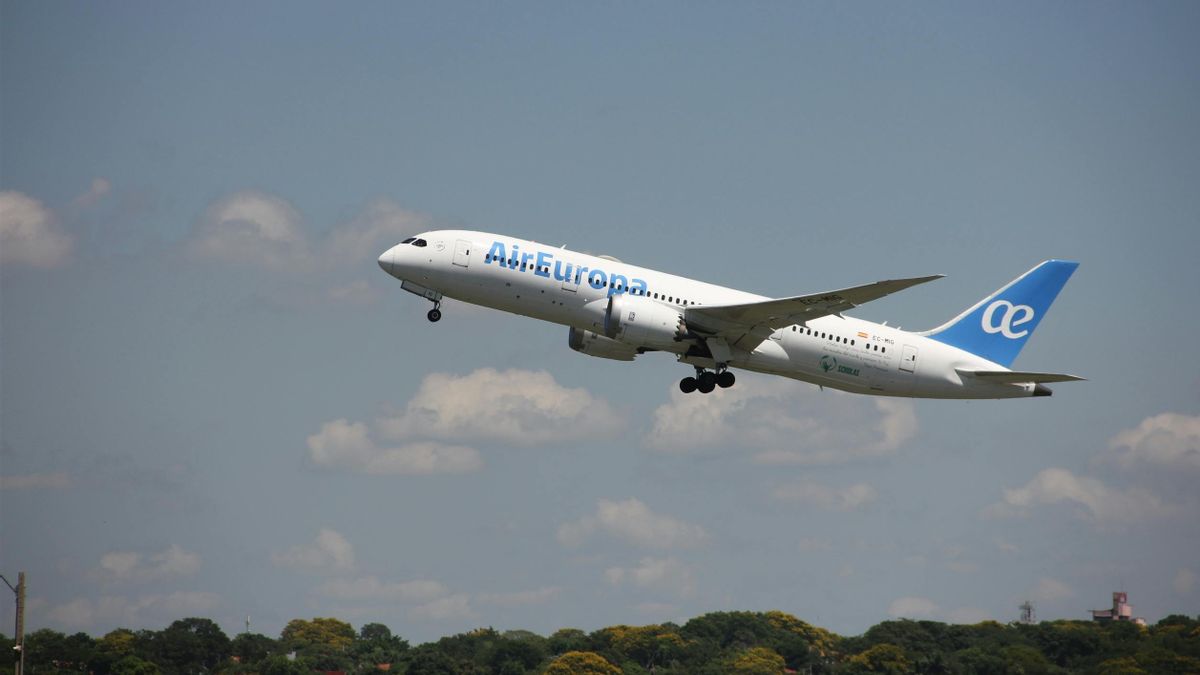 Momen Turbulensi Parah Boeing Air Europa, Penumpang Kenakan Sabuk Pengaman Sampai Masuk Kabin Pesawat