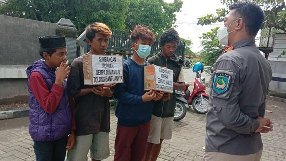 Alert To Donations For Disaster Victims, There Are 4 Youth In Cardboard Tenteng Modus To Pretend For The West Sulawesi Earthquake