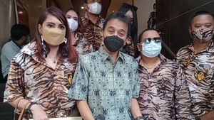 Bareskrim Polri Bakal Periksa Roy Suryo 'Ambyar'  karena Tuding Gibran Dibantu Alat Pendengar saat Debat Cawapres
