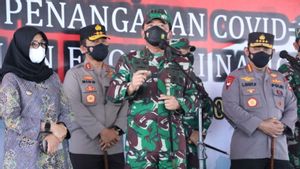 Datang ke Banyuwangi Bersama Kapolri dan KSAL, Panglima TNI Ingatkan Warga Tetap Waspada Meski Kasus COVID-19 Menurun