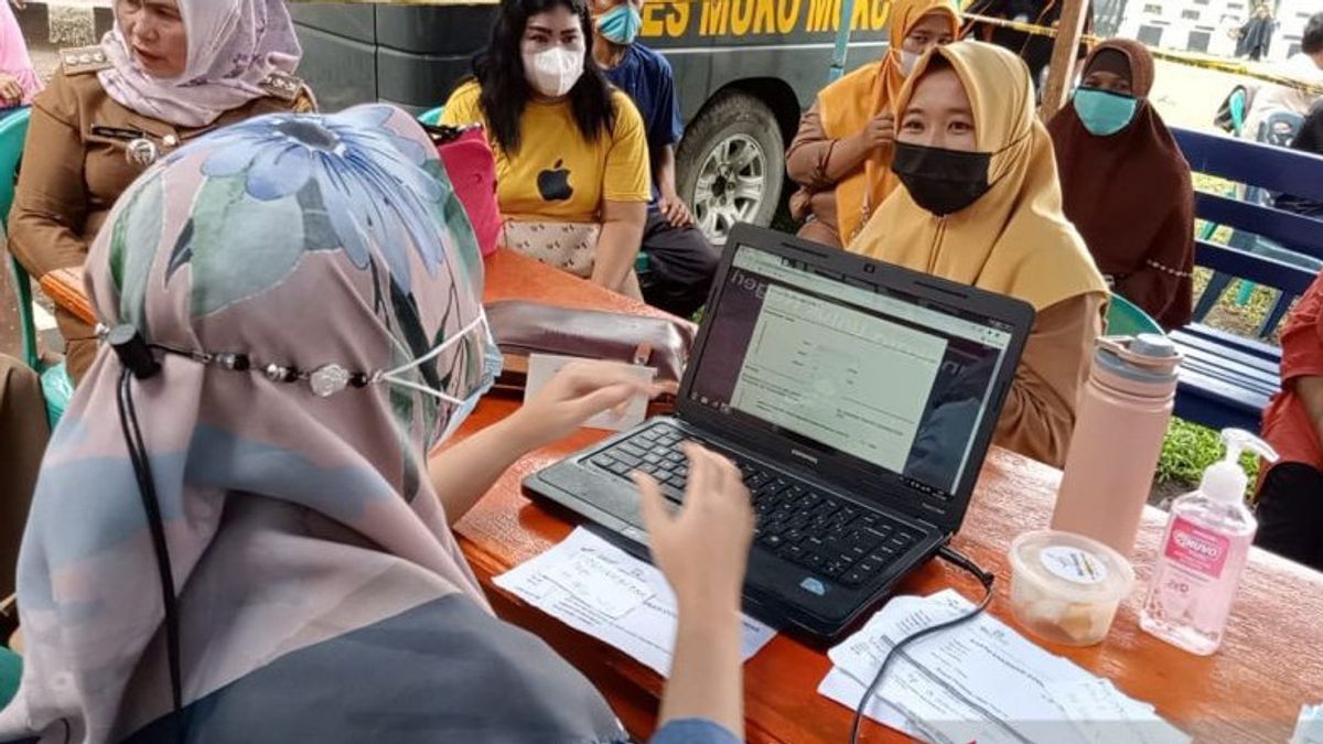 80 % Des 7 000 élèves Du Premier Cycle Du Secondaire De Mukomuko Bengkulu Ont Reçu Le Vaccin Contre La COVID-19