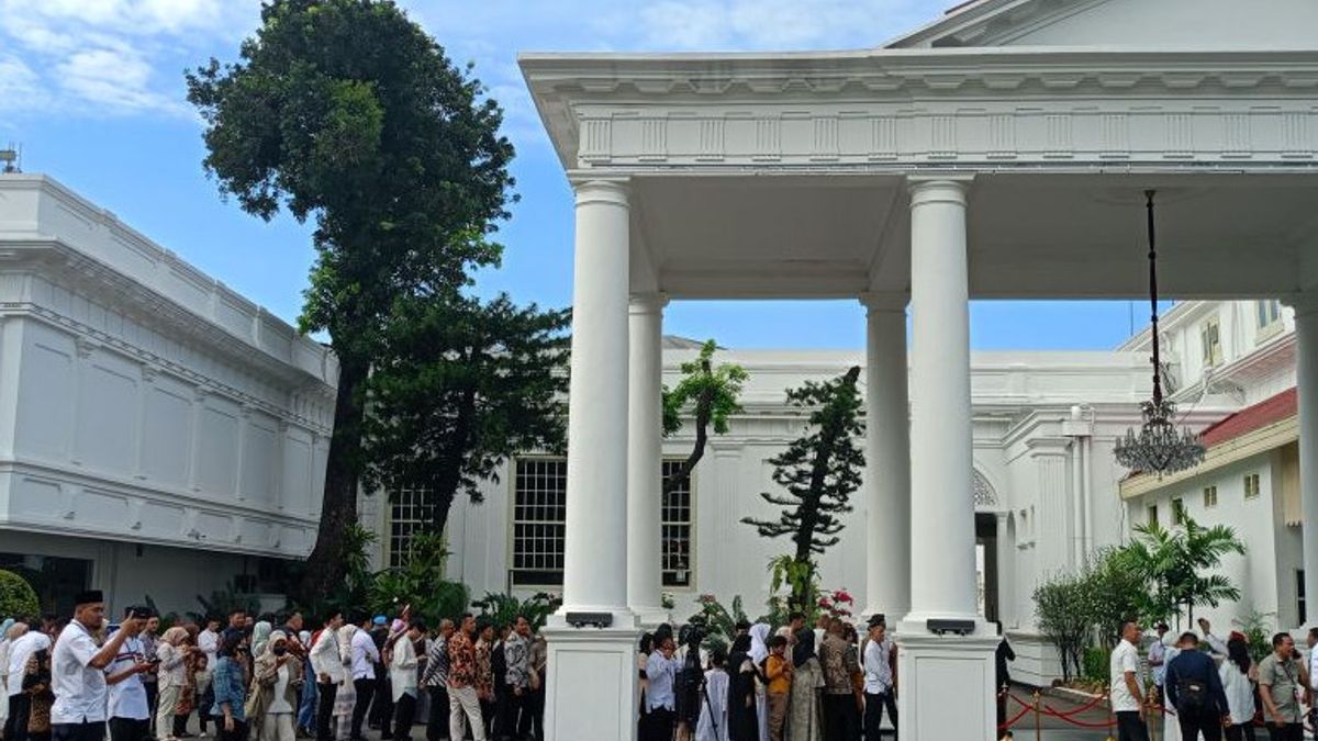 ジョコウィが大統領に就任した最後のオープンハウス、市民が国宮に到着し始めます
