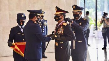 National Police Chief Awarded Three Main Stars