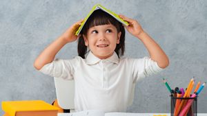 Saran untuk Orang Tua dalam Mendidik Anak Sesuai Umur, dari 0 Bulan hingga Remaja 