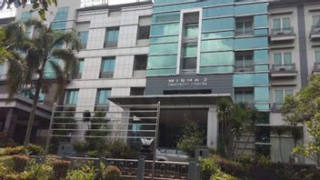 Menko PMK Resmikan Gedung Baru UT Surabaya dan Salut Pesantren