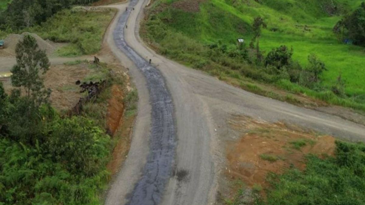 プラボウォは、地域道路と自給自足の改善に関する2025年の大統領命令第11号を発行しました