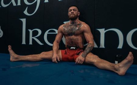 Michael Bisping: Sebelum Masuk Octagon, McGregor Sudah Bikin Lawannya Gemetar