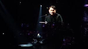 Rendah Hati di Puncak Karier, Yovie Widianto: Lagu Saya Bukan Apa-apa Tanpa Penyanyi Hebat