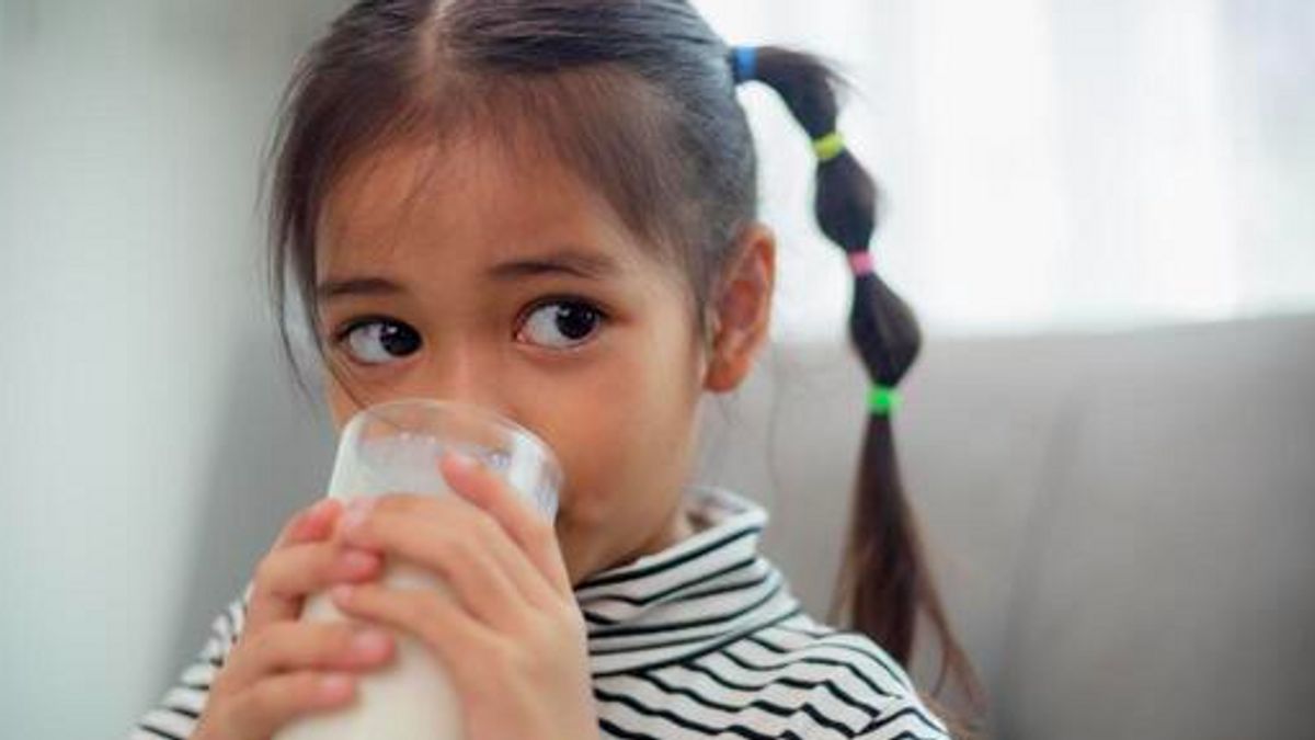 These are the things parents need to consider when choosing baby milk