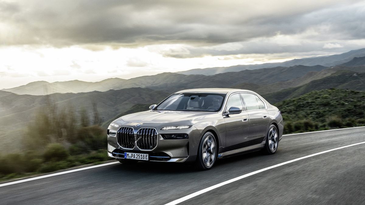 BMW Series-7 Ready To Be Sent To Customers In Indonesia This Month