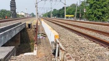 Pria Pejalan Kaki Asal Pondok Gede Ditemukan Tewas Tersambar Commuter Line