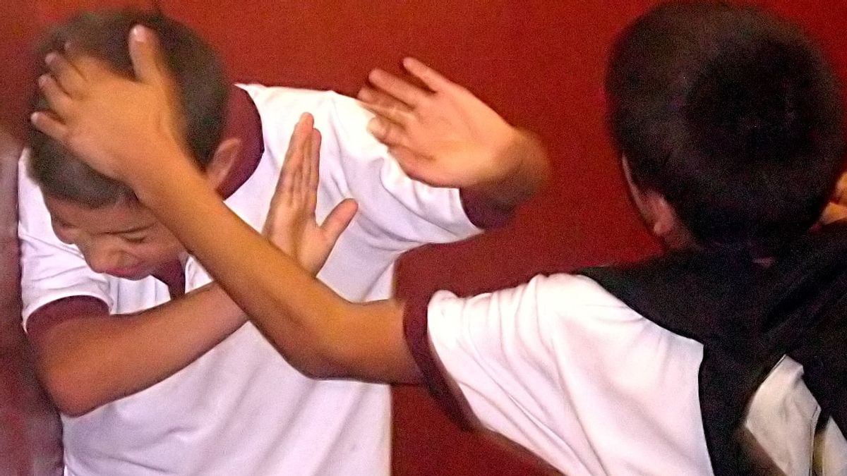 corder au collège dans le crime d’abus sexuels, déclenchée par un malentendu sur l’amour