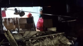 マグニチュード6.0の地震で被害を受けたポソの3軒の家屋