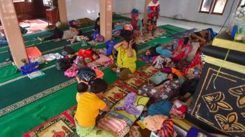 أطباء الأطفال يسلطون الضوء على أزمة تغذية الأطفال في نزوح فيضان سومطرة آتشيه