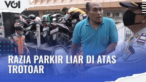 VIDEO: Parkir Motor di Atas Trotoar, Pemilik Kendaraan Kocar-Kacir Saat Petugas Dishub Tiba