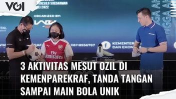 VIDEO: Mesut Ozil's 3 Activities At The Ministry Of Tourism And Creative Economy, Signs And Plays Unique Football