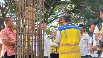 du ministère de Pu vérifie le développement des bâtiments à Pesantren Lirboyo Kediri