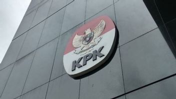 Trois Retraités De TNI Appelés Par Le KPK Pour Corruption à PT DI