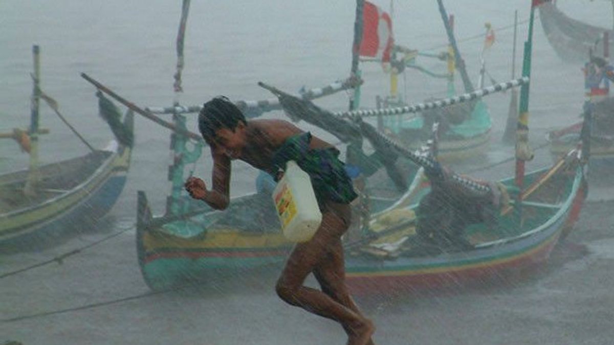 注意!インドネシアの多くの主要都市で激しい雨と雷が近づいています