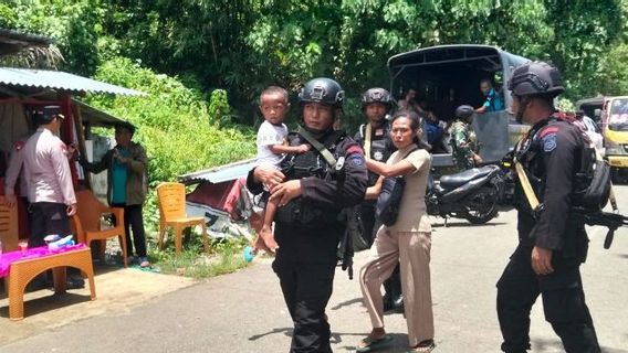 Des centaines de personnes ont été évacuées à la suite des émeutes à Halmahera, commençant à être rapatriées