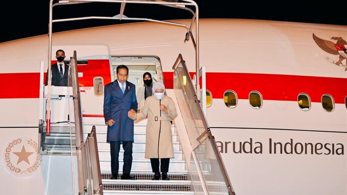 Setelah 15 Jam Penerbangan, Jokowi Tiba di Brussel Siap Hadiri KTT ASEAN-Uni Eropa 