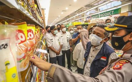 Panic Buying Bikin Minyak Goreng di Jawa Barat Selalu 'Raib' Jelang Siang di Toko